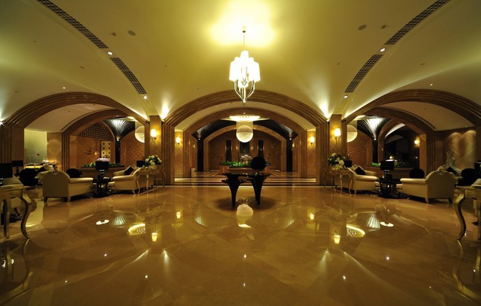 安寧祥和的天穹會(huì)所 