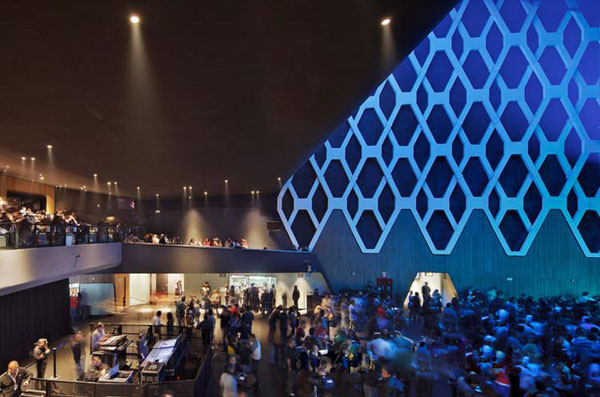 創(chuàng)意星空 墨西哥El Plaza Condesa音樂酒吧設(shè)計(jì)欣賞