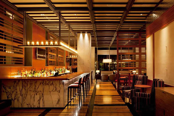 國外酒吧設(shè)計說明  東京美國俱樂部燈光設(shè)計欣賞