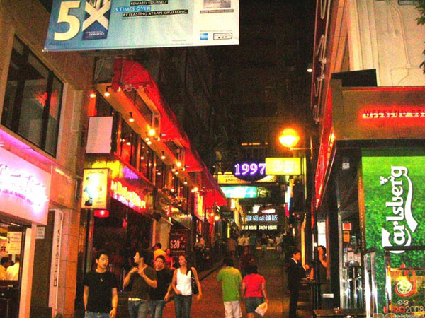 香港蘭桂坊酒吧街