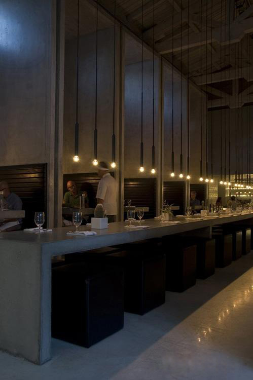 工業(yè)時(shí)代的特色小酒吧設(shè)計(jì)效果圖欣賞