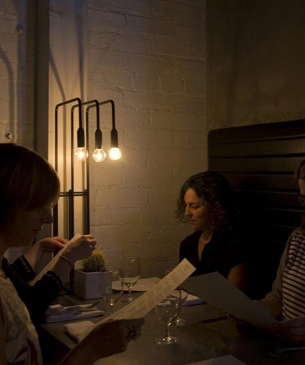 工業(yè)時(shí)代的特色小酒吧設(shè)計(jì)效果圖欣賞