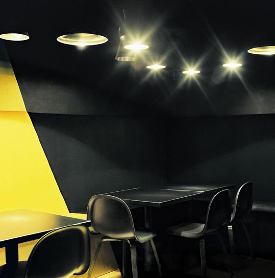 時尚前衛(wèi)   法國斯特拉斯堡俱樂部酒吧設計說明