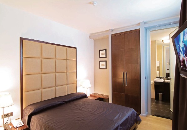 國外小型精品酒店設計方案  Vestibul Palace 酒店