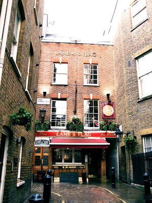 令人著迷的國外老牌小酒吧設(shè)計欣賞