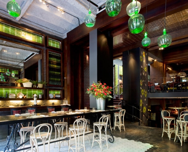 國外特色酒吧設(shè)計 巴塞羅那 Cachitos特色酒吧設(shè)計圖欣賞
