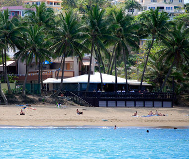 夏日好清涼 美國(guó)最舒適的沙灘酒吧設(shè)計(jì)圖欣賞