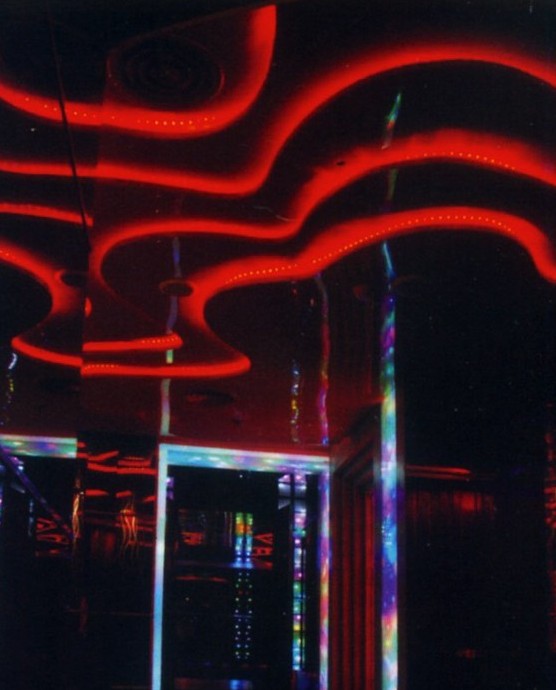 極具視覺沖擊 天香新唱夜總會設(shè)計案例賞析