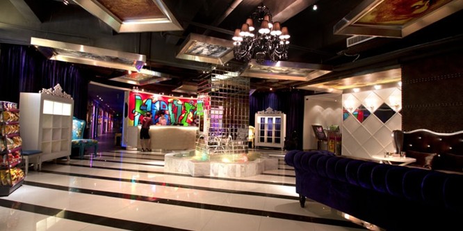 充滿藝術(shù)氣息 深圳量販式KTV設(shè)計案例欣賞