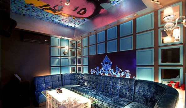 充滿藝術(shù)氣息 深圳量販式KTV設(shè)計案例欣賞