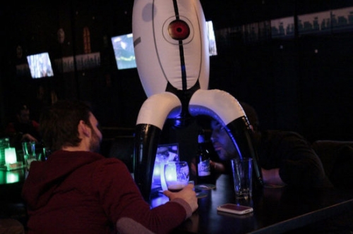 溫哥華超好玩游戲主題酒吧設(shè)計(jì)  看比賽把妹同步玩不停