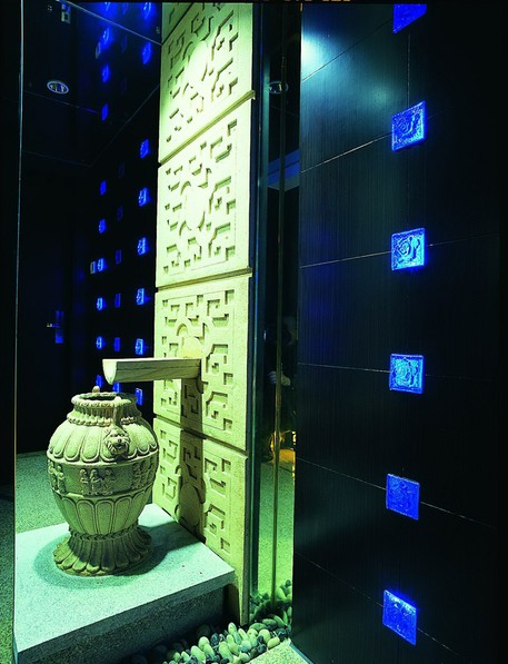 用現(xiàn)代設計手法演繹傳統(tǒng)文化 南海中恒酒店夜總會設計欣賞