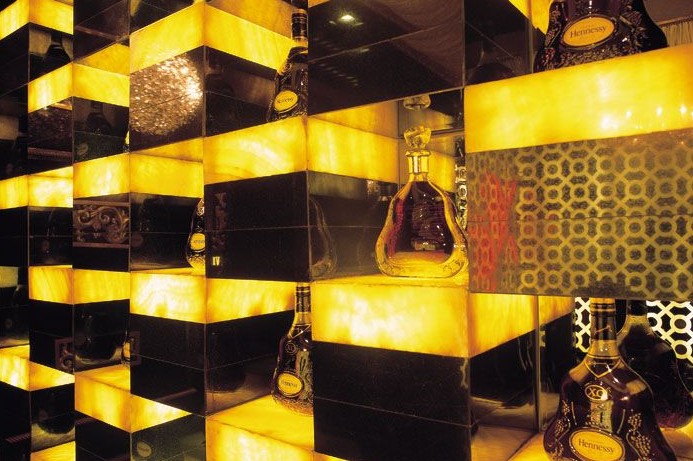 中西風(fēng)格完美融合 皇家軒尼詩娛樂會所設(shè)計(jì)效果圖