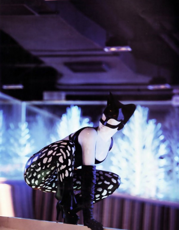 深圳鴻巢量販?zhǔn)終TV設(shè)計(jì)效果圖 很有畫(huà)面感