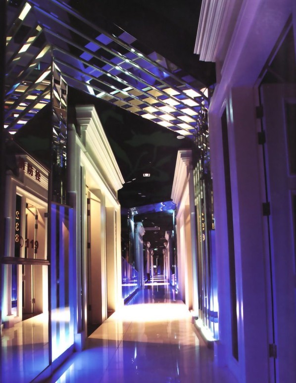 深圳鴻巢量販?zhǔn)終TV設(shè)計(jì)效果圖 很有畫(huà)面感