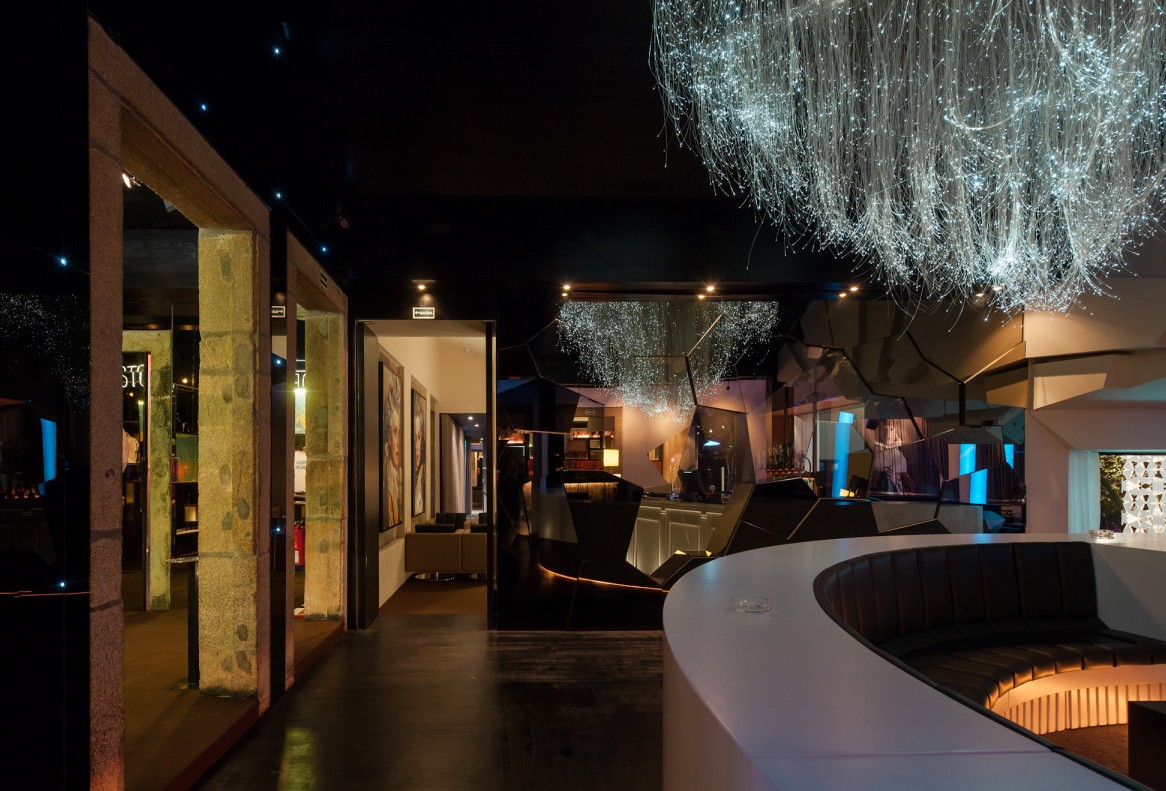 葡萄牙波爾圖Eskada夜總會(huì)設(shè)計(jì)欣賞 感受時(shí)尚迷人氣質(zhì)