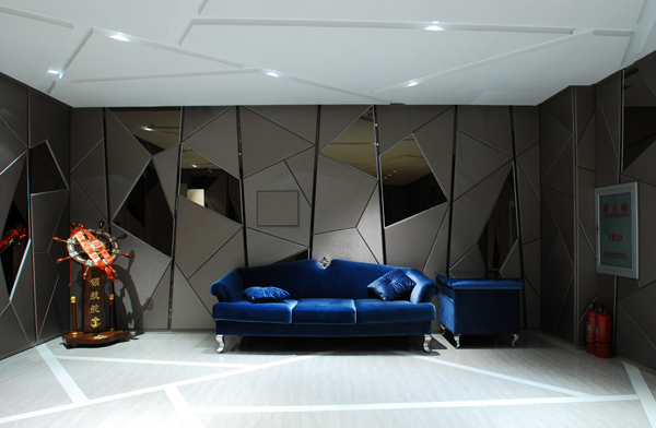 新天地KTV設(shè)計(jì)案例賞析 取傳統(tǒng)裝飾設(shè)計(jì)之&ldquo;形&rdquo;&ldquo;神&rdquo;