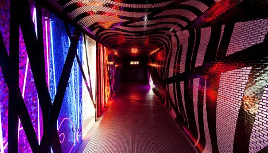 來自巴西迪斯科舞廳設計案例賞析 水晶的世界