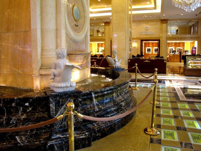 感受帝王之尊的氣派 澳門英皇娛樂會所設(shè)計賞析