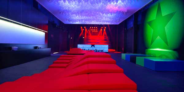 未來(lái)主題酒吧設(shè)計(jì)