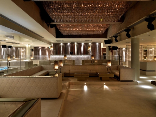 顛覆傳統(tǒng)風格 意大利Pineta夜店設計欣賞