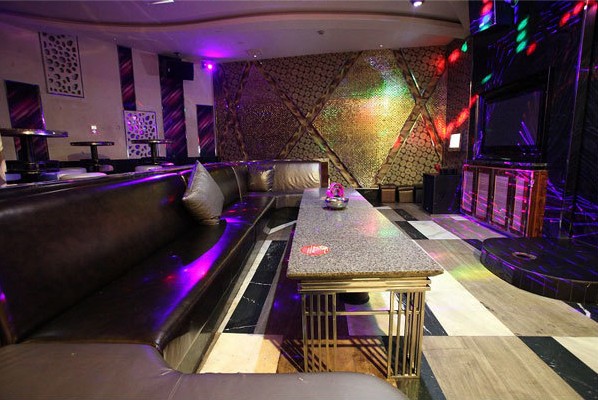 普樂迪量販KTV設(shè)計效果圖賞析 融合酒吧慢搖特色