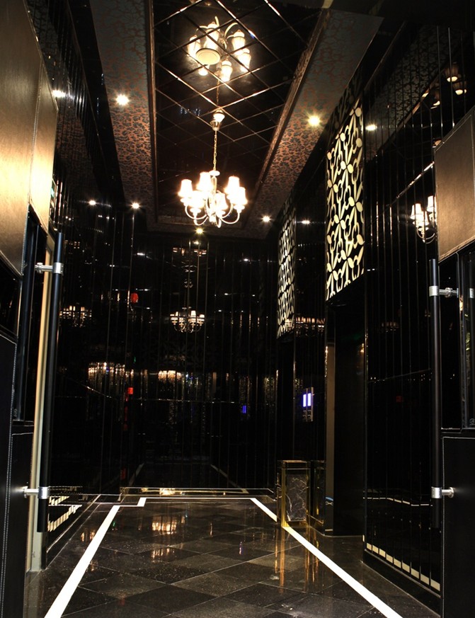 東莞金座夜總會設計案例賞析 高貴而又沉穩(wěn)