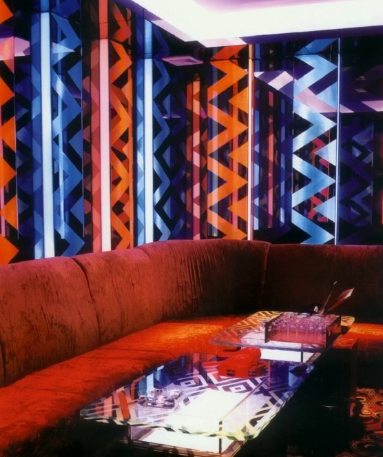 源泉國際俱樂部設(shè)計圖賞析 時尚抽象藝術(shù)空間的典范