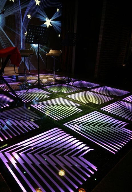 豐富的空間韻律 佳木斯市萊茵河畔演藝吧設(shè)計欣賞