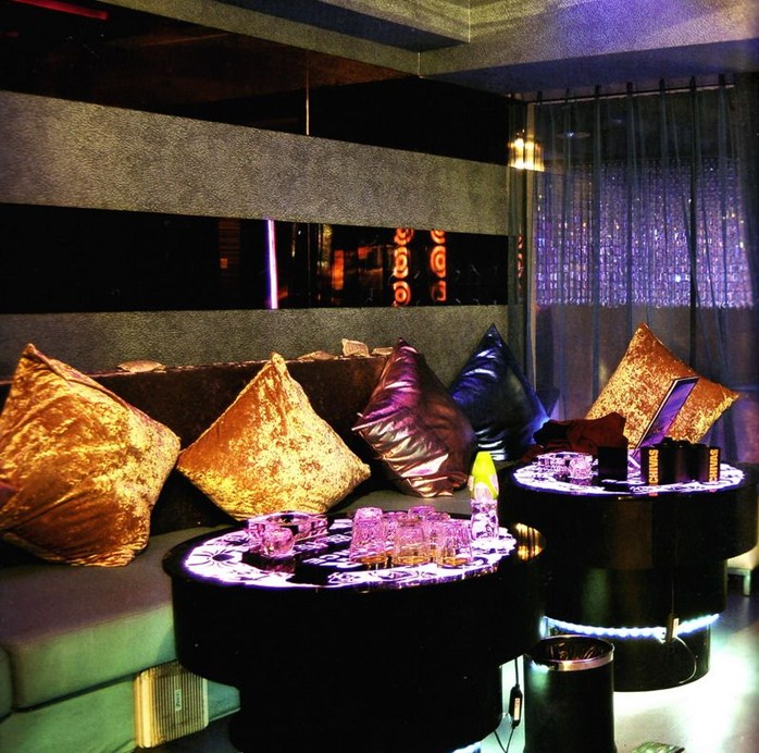 強烈的戲劇性效果 深圳星座傳奇夜總會設(shè)計