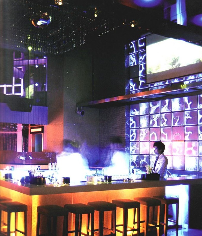 強烈的戲劇性效果 深圳星座傳奇夜總會設(shè)計