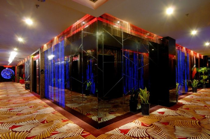 極富個(gè)性的娛樂(lè)新天地 長(zhǎng)沙夜明星KTV俱樂(lè)部設(shè)計(jì)