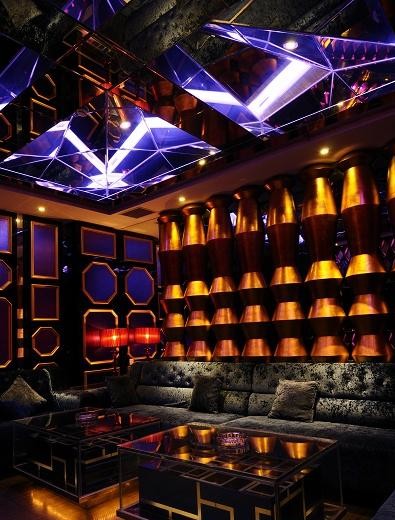 文怡翡翠城KTV設(shè)計(jì)效果圖賞析 “若隱若現(xiàn)”的迷離感