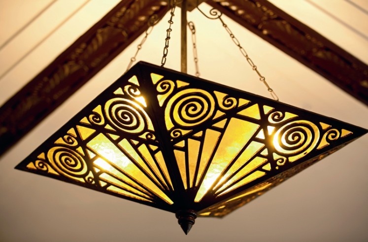 中式會(huì)所設(shè)計(jì)仿古而不拘泥