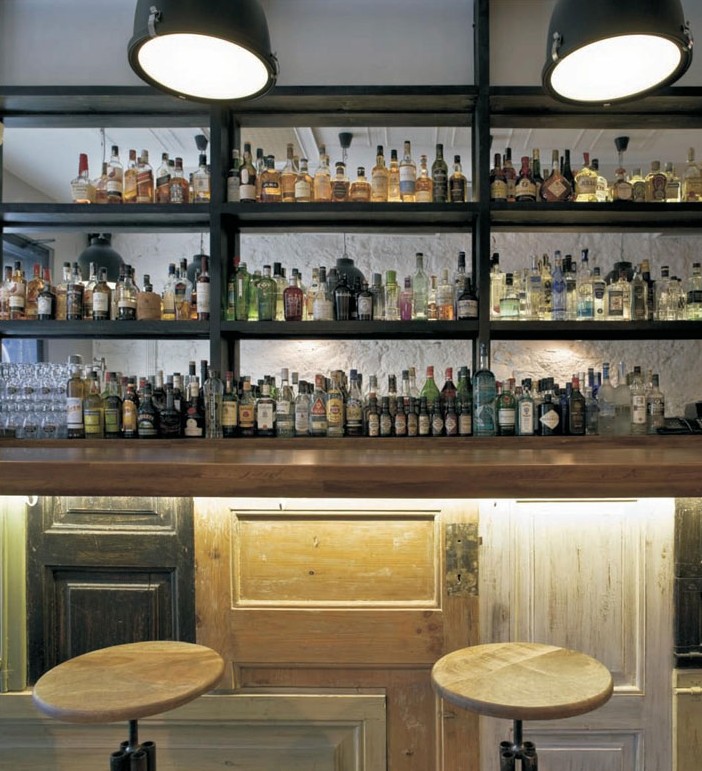 巴塞羅那Bobby Gin雞尾酒吧設(shè)計實景圖欣賞