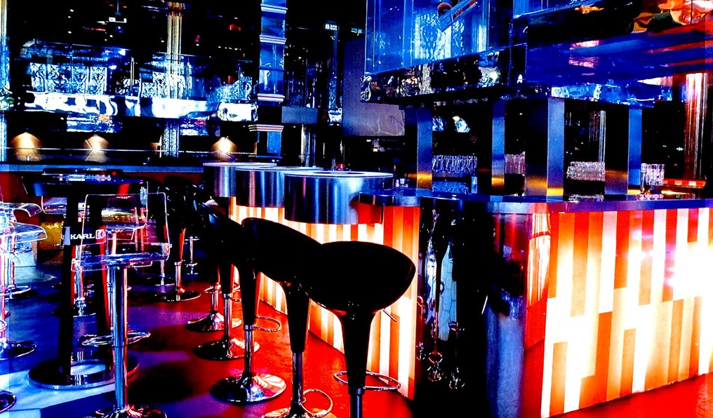 哲東設(shè)計(jì)邀您一起欣賞 妖嬈的官邸酒吧設(shè)計(jì)