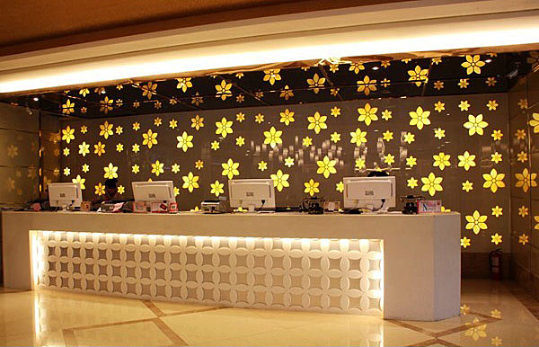 高品位的“魔方”量販?zhǔn)終TV設(shè)計(jì)欣賞