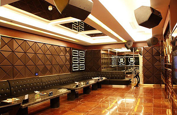 高品位的“魔方”量販?zhǔn)終TV設(shè)計(jì)欣賞