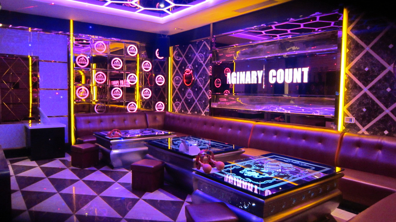 暢想國度量販?zhǔn)終TV觀瀾店設(shè)計案例說明