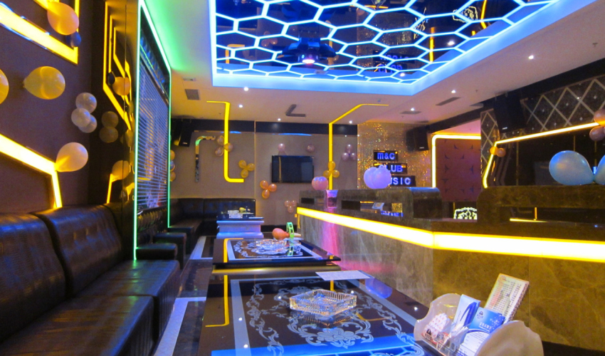 暢想國度量販?zhǔn)終TV觀瀾店設(shè)計案例說明