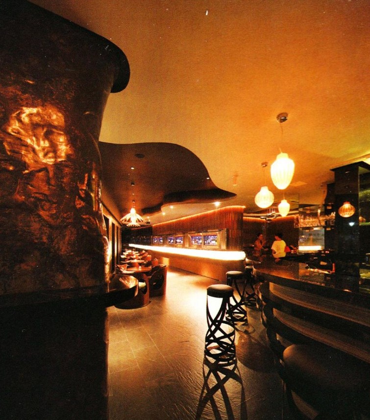 上海拉雷紅酒吧設(shè)計(jì) 卷起一圈情感漩渦