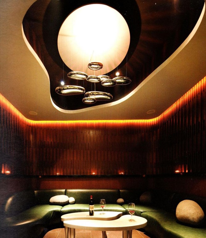上海拉雷紅酒吧設(shè)計(jì) 卷起一圈情感漩渦