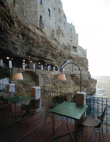 巖洞餐廳設(shè)計(jì)