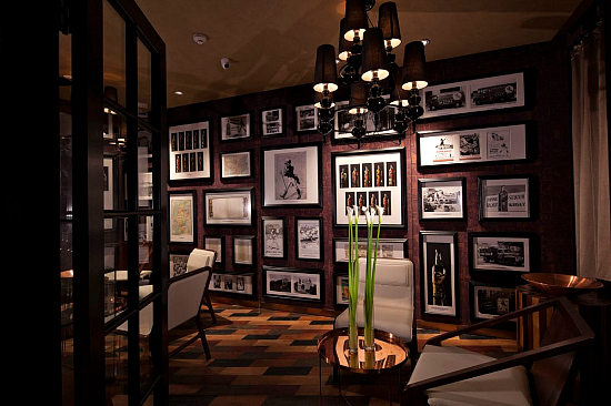 尊尼獲加威士忌上海尊邸酒吧設(shè)計(jì)賞析