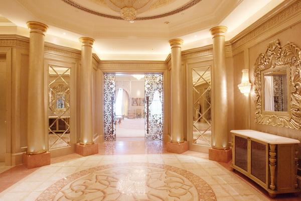 全球最昂貴最奢華的酒店——酋長皇宮酒店