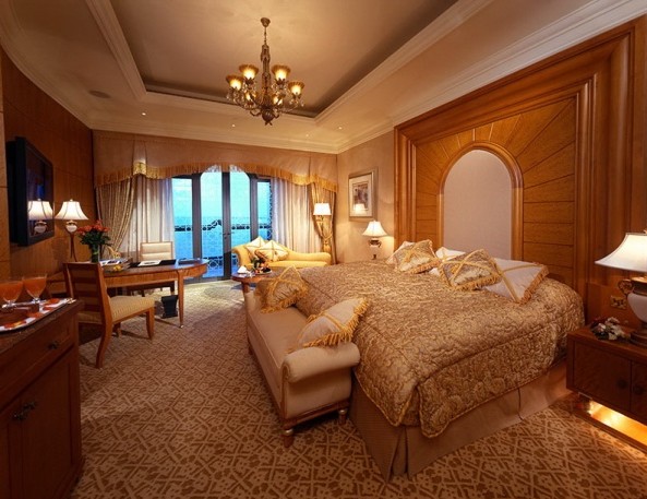 全球最昂貴最奢華的酒店——酋長皇宮酒店