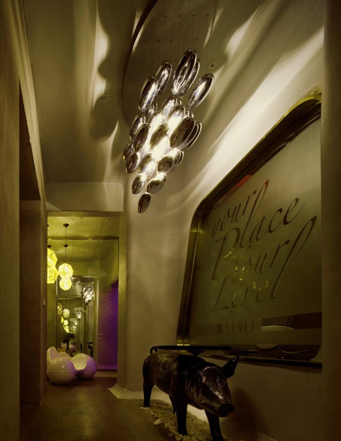 LEVEL CLUB酒吧設(shè)計 極簡主義帶出與眾不同的品位