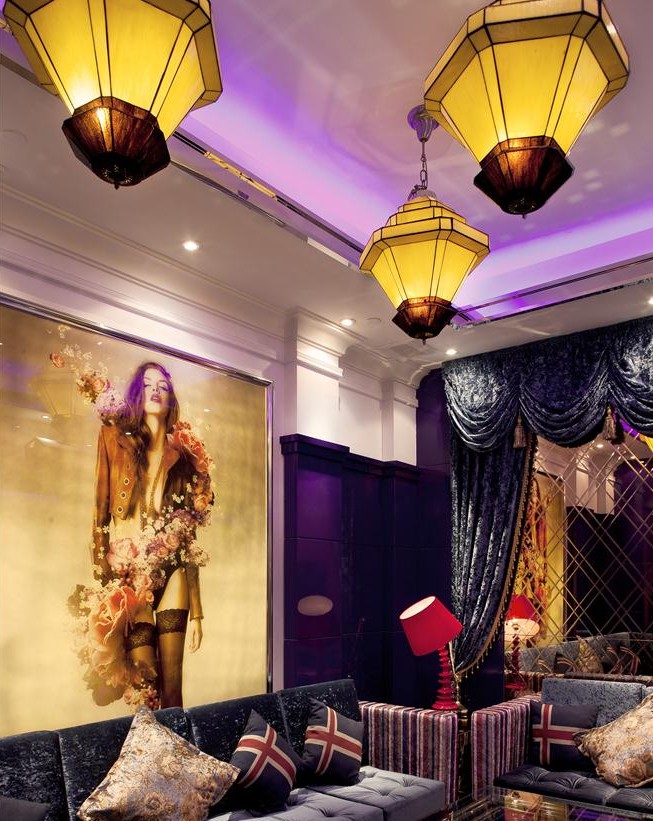 棕櫚灣娛樂會所設(shè)計 借鑒國際先鋒藝術(shù)的流行元素