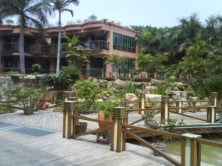 中國(guó)園林式的廣州留芳園酒吧設(shè)計(jì)圖欣賞