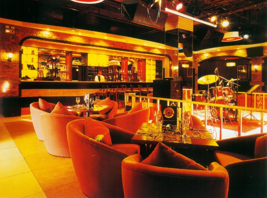 深圳22藝術(shù)區(qū)原點(diǎn)酒吧設(shè)計效果圖欣賞